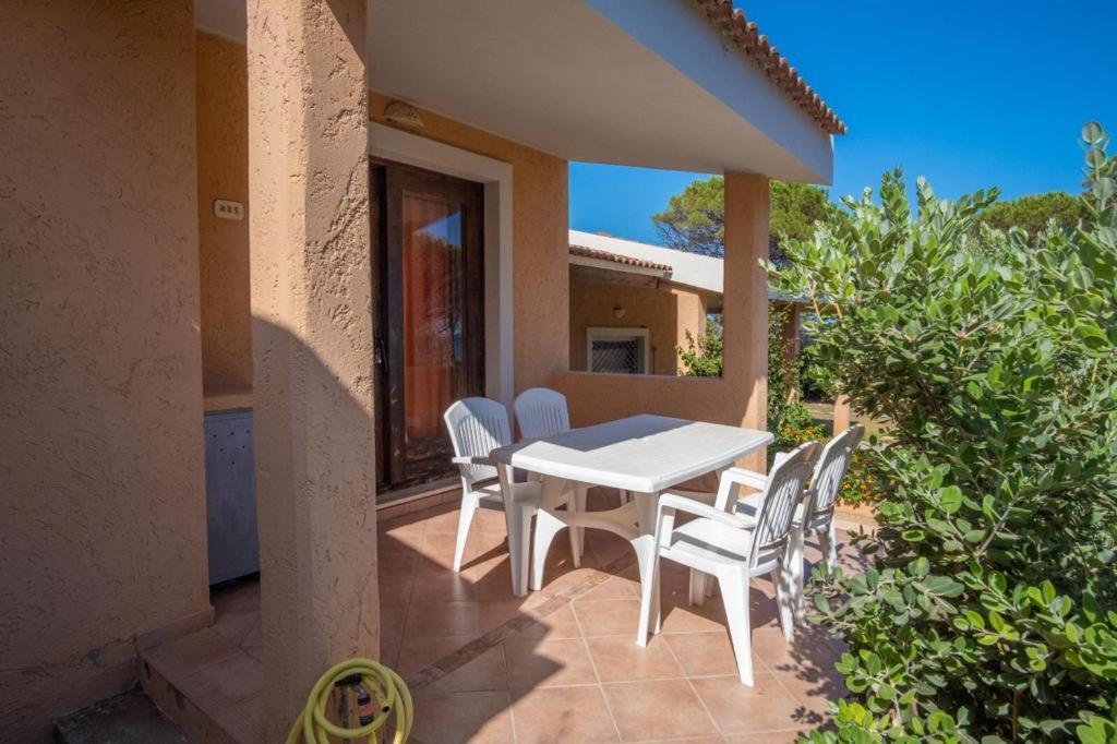 Villetta Porto Corallo Vista Mare ヴィッラプッツ エクステリア 写真