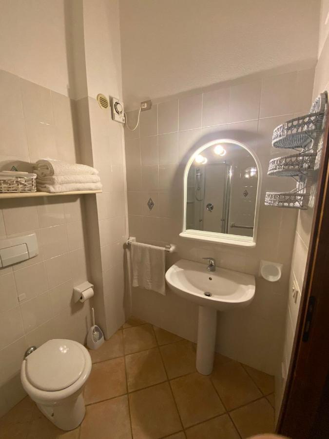 Villetta Porto Corallo Vista Mare ヴィッラプッツ エクステリア 写真