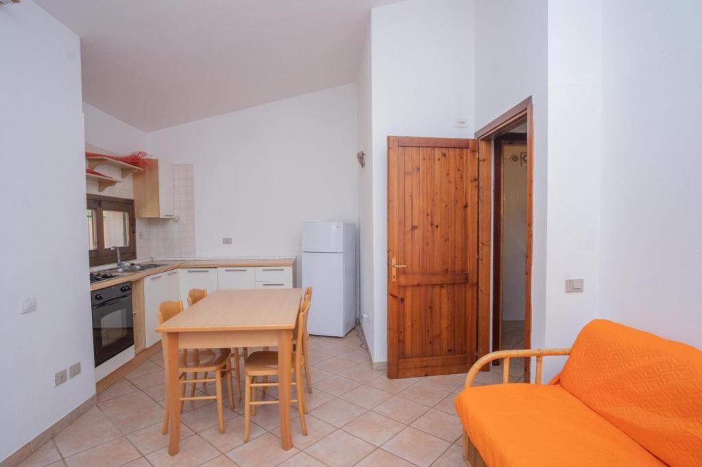Villetta Porto Corallo Vista Mare ヴィッラプッツ エクステリア 写真